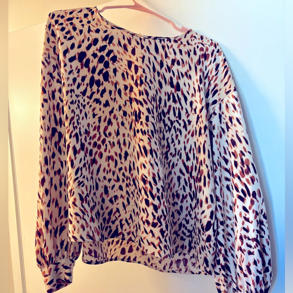 Long sleeve blouse size large